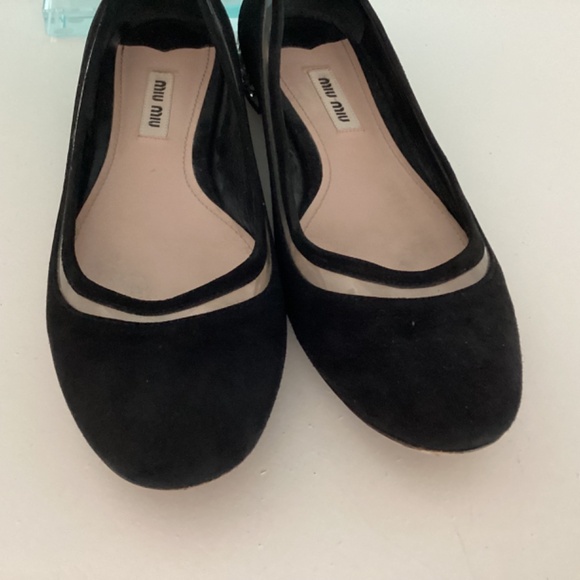 MIU MIU SUEDE FLATS WITH CRYSTAL HEEL EMBELLISHMENT SIZE 37.5 / US 7 - Picture 5 of 9